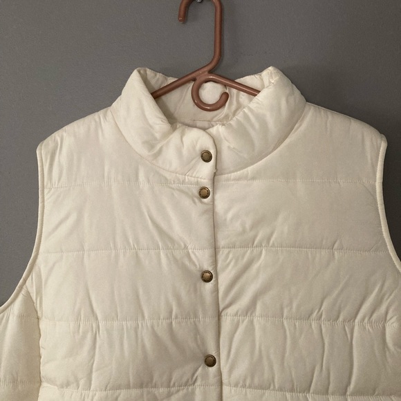 NWOT Daisy Fuentes Puffer Vest - Picture 2 of 6